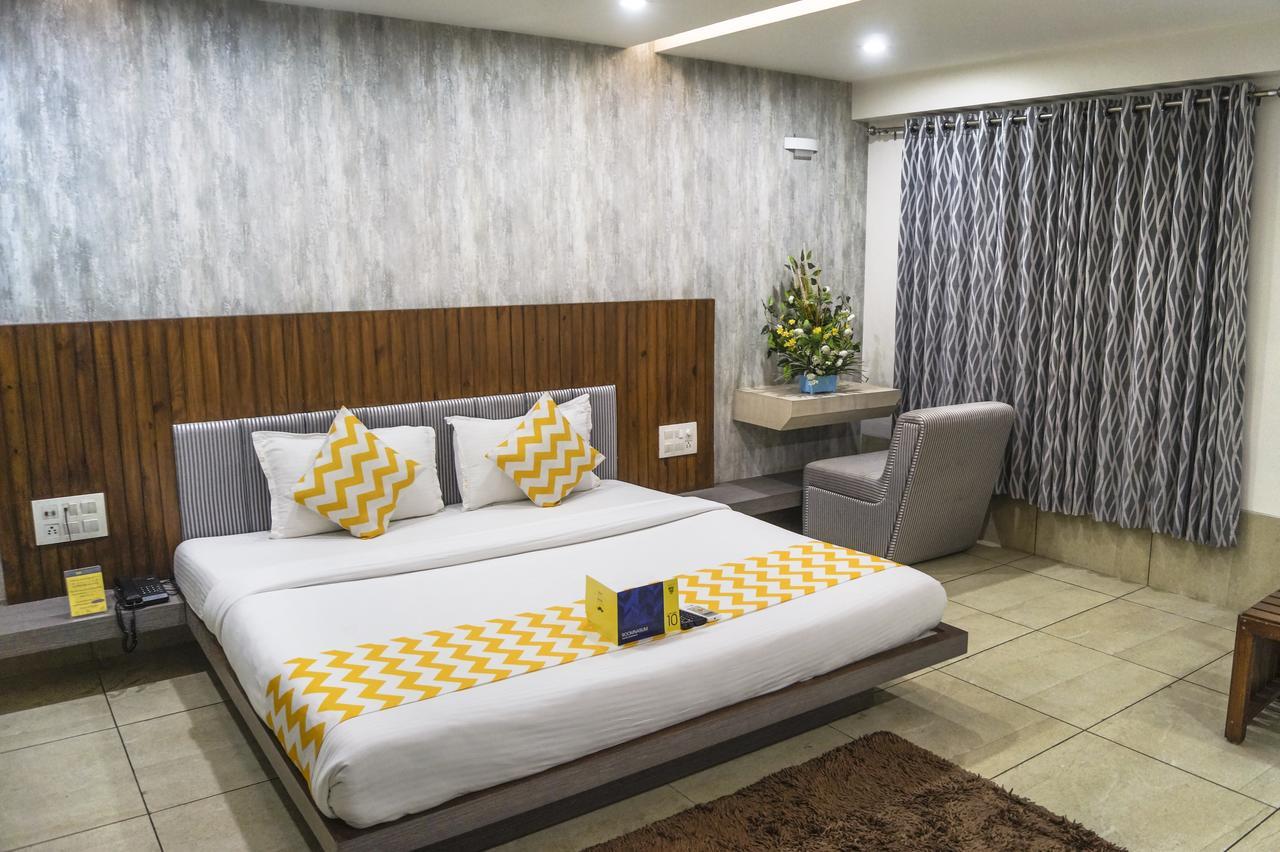 Hotel Darshan Sp Ring Road Naroda Екстер'єр фото