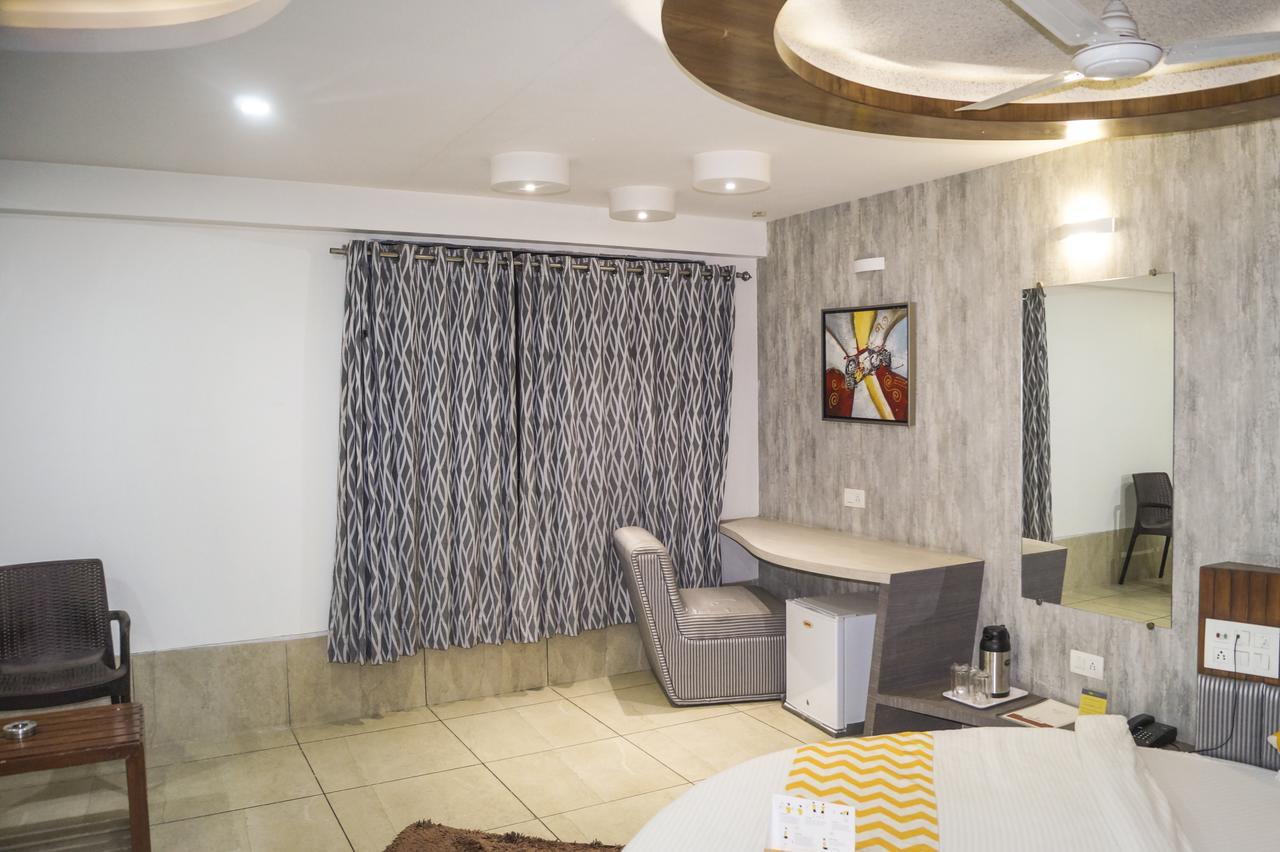 Hotel Darshan Sp Ring Road Naroda Екстер'єр фото
